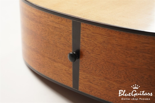 Model OM. TZARIAN  " Hiroshi Hirakawa | da h "